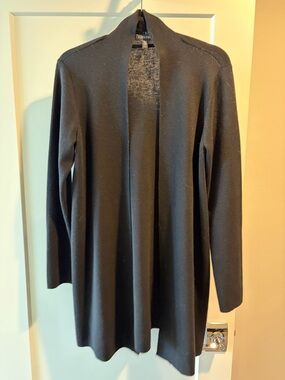 Like new! 100% wool Eileen Fisher Open Black Sweater Size Medium